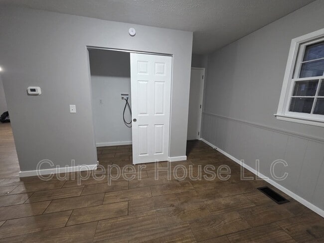 Building Photo - 3238 Van Fleet Pkwy