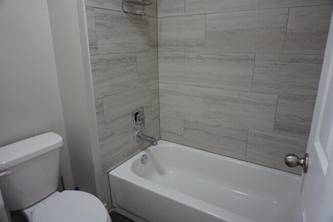 Building Photo - 1610 Alborada Dr.