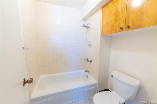 Building Photo - 1415 Liholiho St