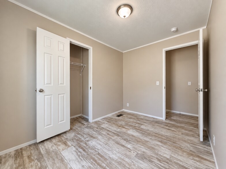 Building Photo - 11835 Cascade Cir