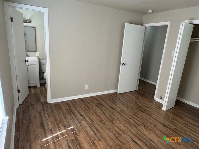 Building Photo - 428 Aguila St