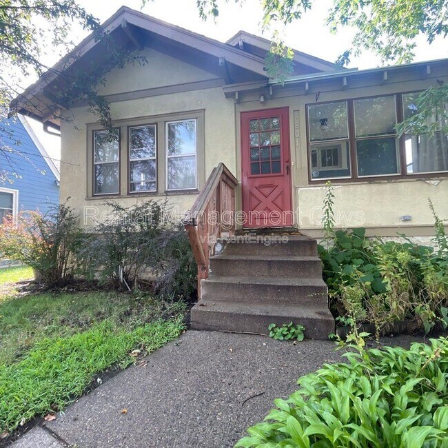 Building Photo - 1801 N Thomas Ave
