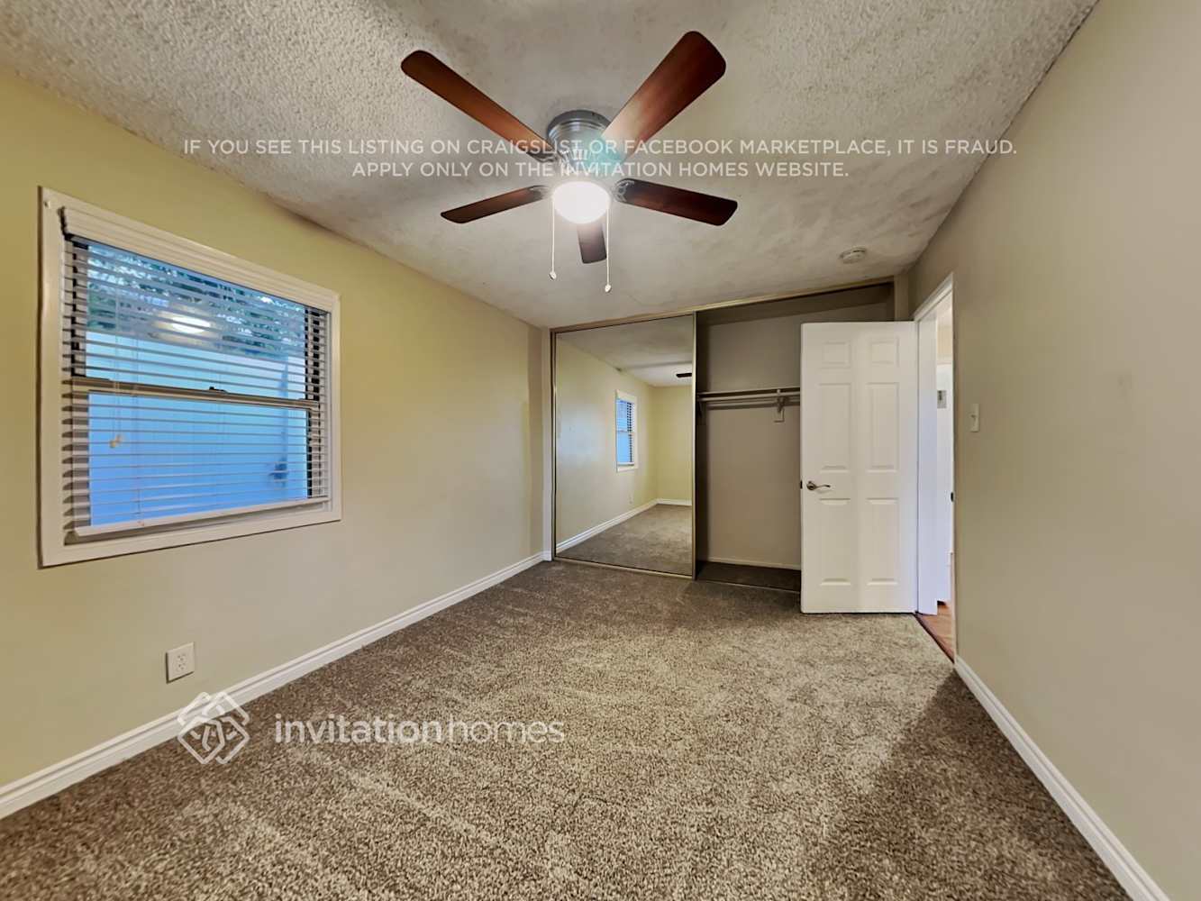 Building Photo - 206 E 185th St