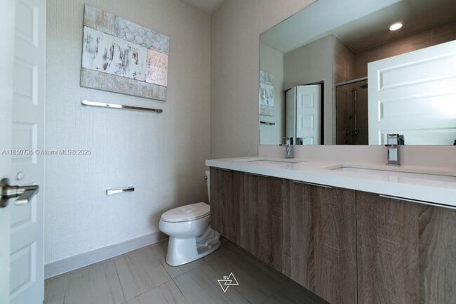 Building Photo - NW 104th Avenue 21, Doral, FL 33178