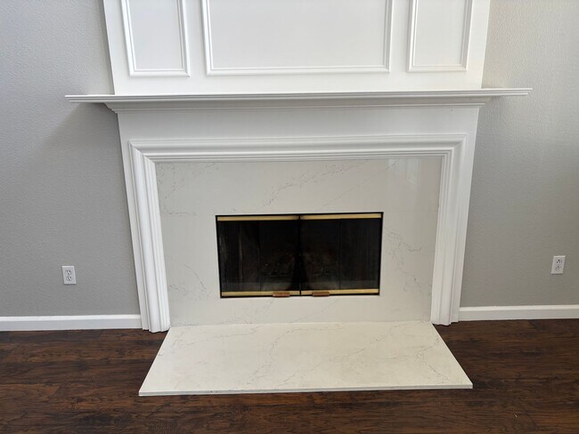 Building Photo - Terrific Brentwood Neighborhood steps from...