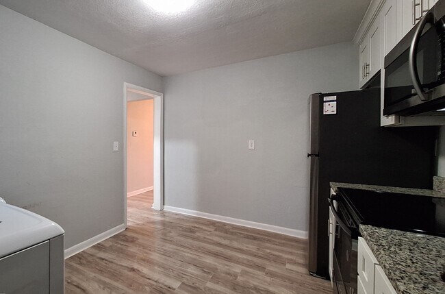 Building Photo - 1327 Credle Rd