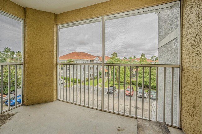 Building Photo - 18001 Richmond Pl Dr