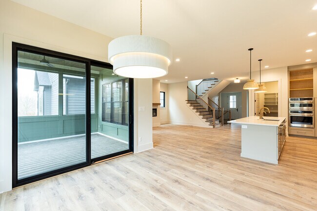 Building Photo - 871 Rosemary Gdns