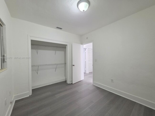 Building Photo - 1267 NE 117th St