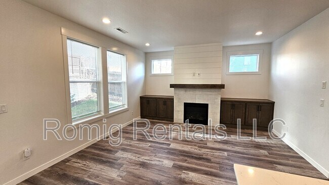 Building Photo - 906 NW 178th St