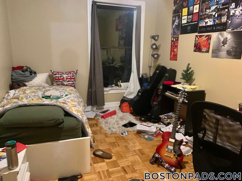 Building Photo - 17 Highgate St