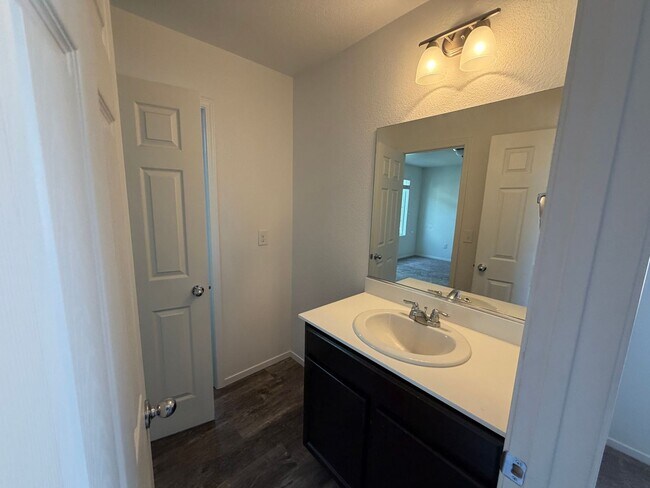 Building Photo - 9752 Silver Dollar Ln