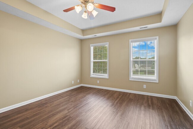 Building Photo - 3368 Marrast Dr