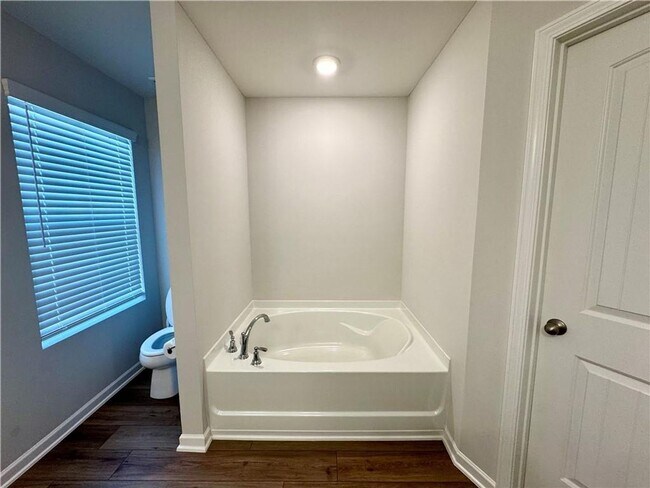 Building Photo - Beautiful Townhome Located at The Borough at Wyndham South!