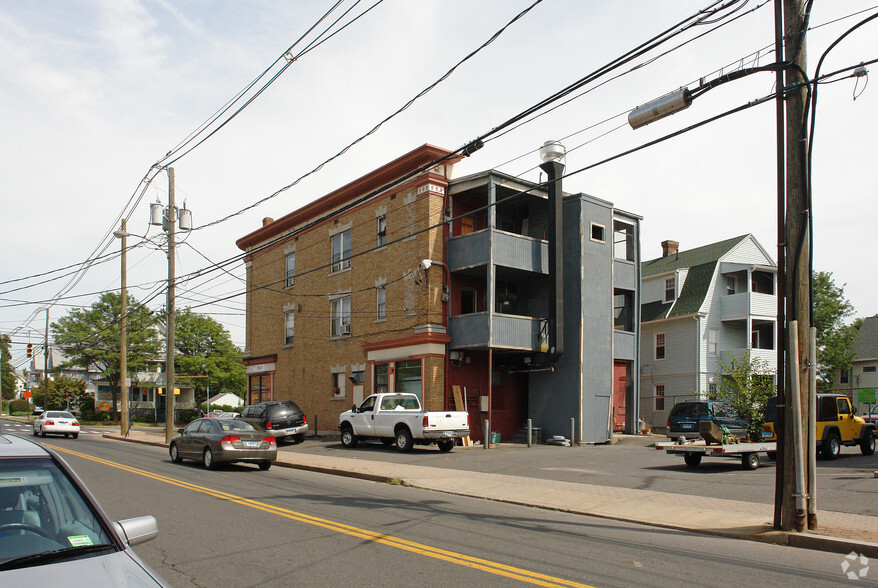 Building Photo - 165-169 Park Rd