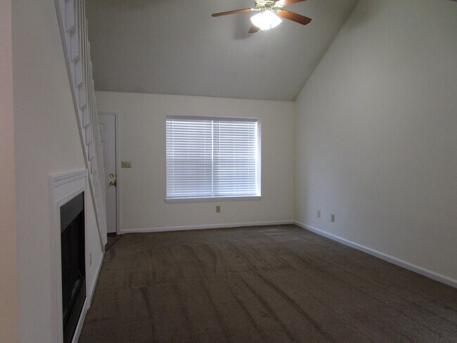 Building Photo - 3508 Delmar Ct