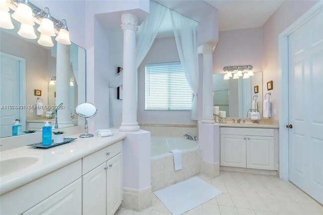 Building Photo - 7408 SW 189th Terrace