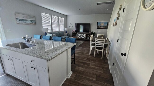 Building Photo - 515 Southwind Way