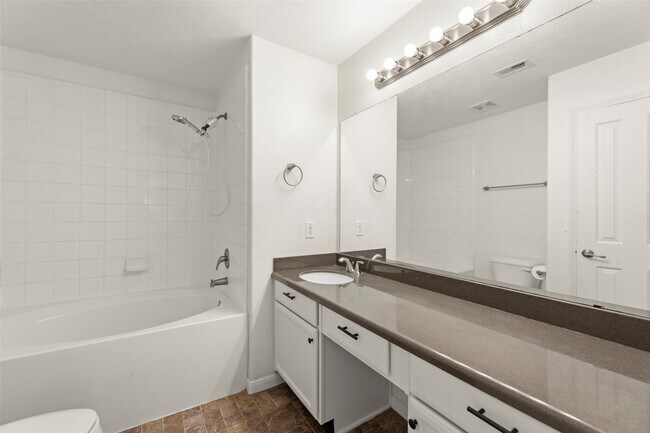 Building Photo - 3406 Inverness Path Lane