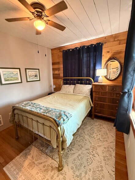 Building Photo - 215-1/2 N Emmett