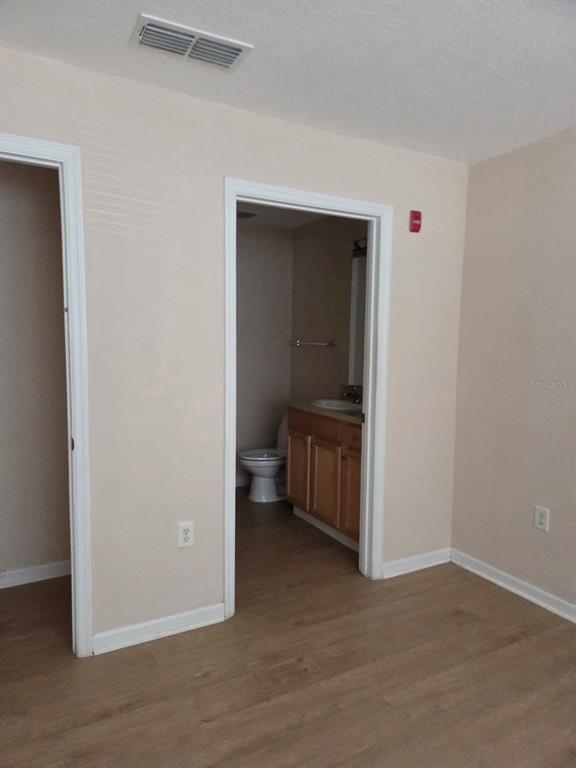 Building Photo - 5824 Lake Pointe Village Cir