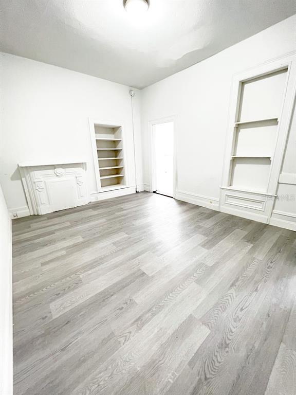 Building Photo - 205 S Grove St