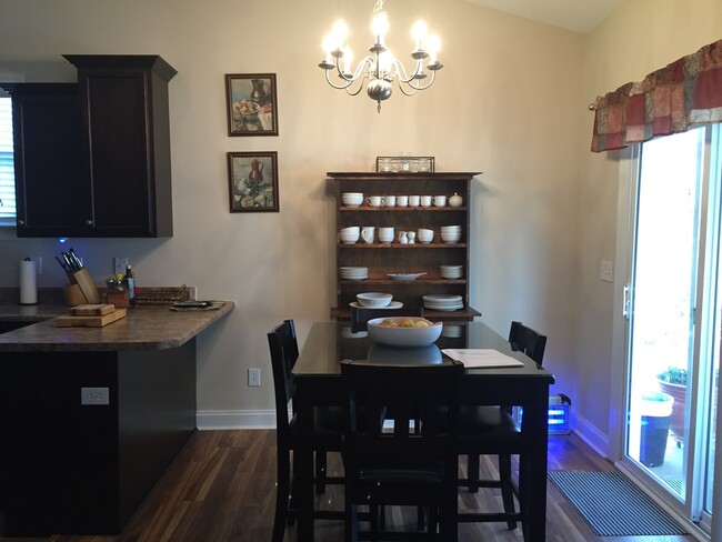 Building Photo - Home Available In White Oak Ridge - Travelers Rest Area