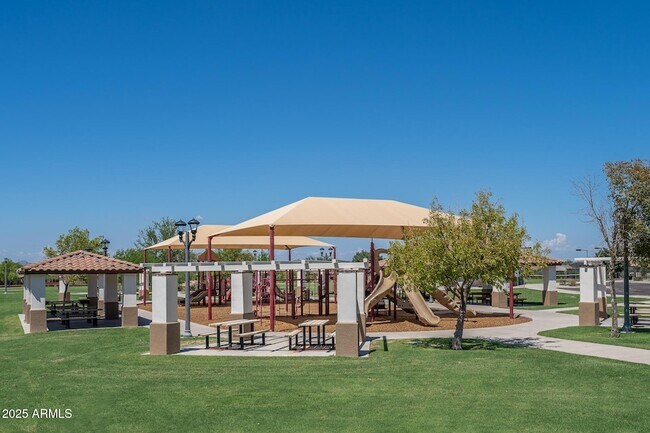 Building Photo - 9036 S 169th Dr