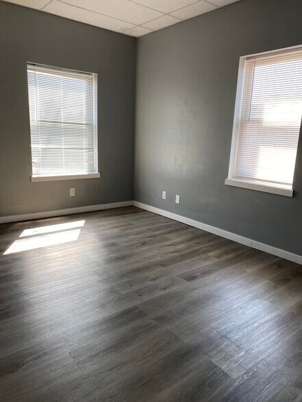 Bedroom 2 - 1314 Meridian St