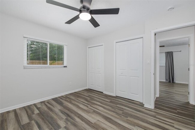 Building Photo - 211 Timberlane Dr