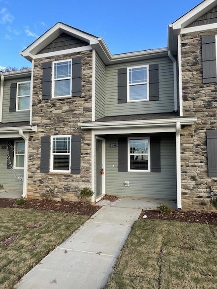 Building Photo - 1022 Peony Ln