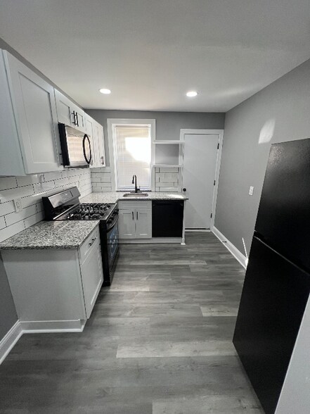 Building Photo - 510 McClellan St