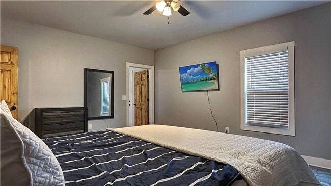 Building Photo - 374 Prince Dr