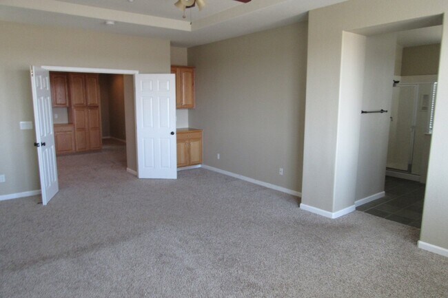 Building Photo - Beautiful Deer Ridge 4 Bed, 3 Bath Brentwood Home