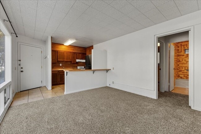 Building Photo - 1 Bedroom Apartment Across from NPS!