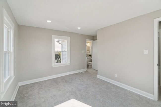 Building Photo - 4914 22nd St N