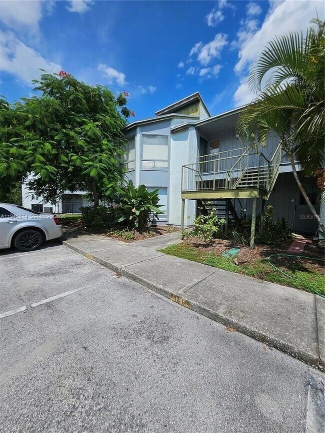 Building Photo - 4365 Aqua Vista Dr