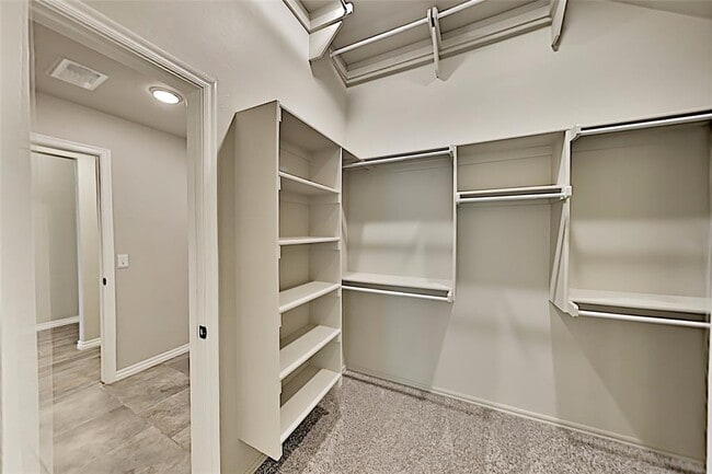 Building Photo - 16008 Iron Ridge Rd