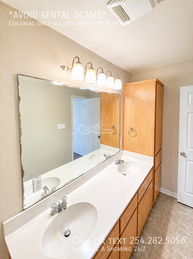 Building Photo - 2704 Vernice Loop