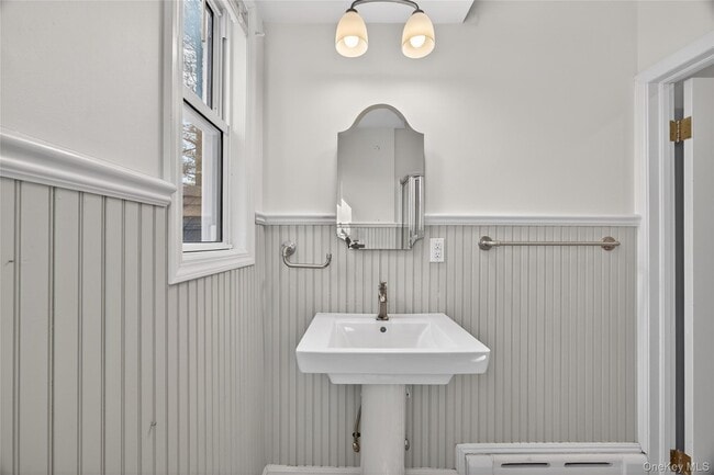 Building Photo - 121 Morris Ave