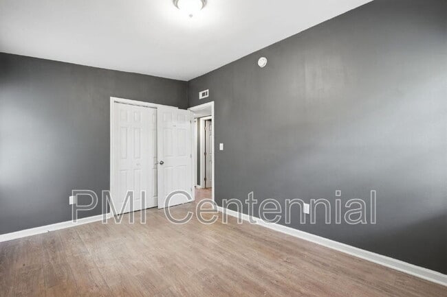 Building Photo - 2800 Grand Ave SW