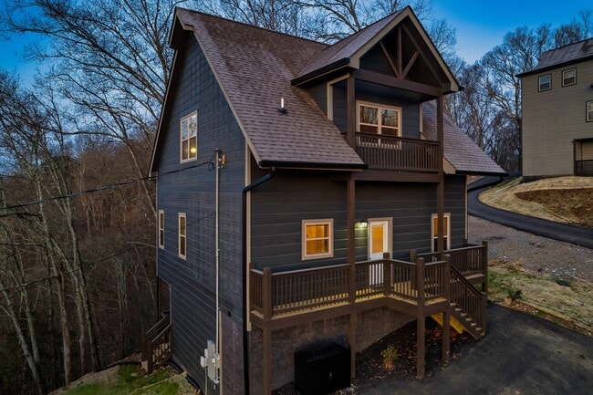 Building Photo - 2127 Eagle Feather Dr