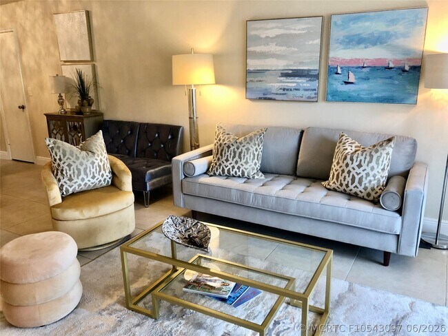 Building Photo - 6407 Bay Club Dr