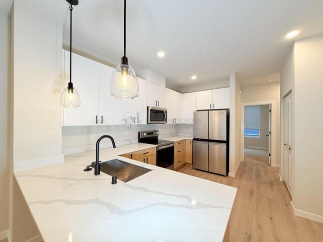 Building Photo - 16111 36th Ave W