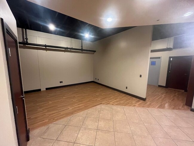 Building Photo - Beautiful Loft in Downtown Springfield