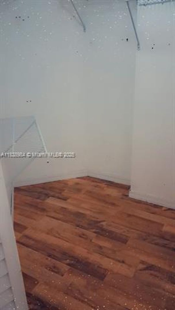 Building Photo - 9340 Fontainebleau Blvd