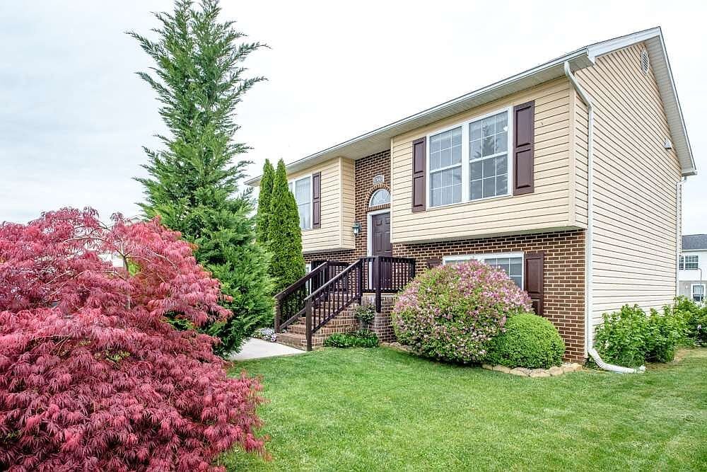 Building Photo - 1380 Stonechris Dr