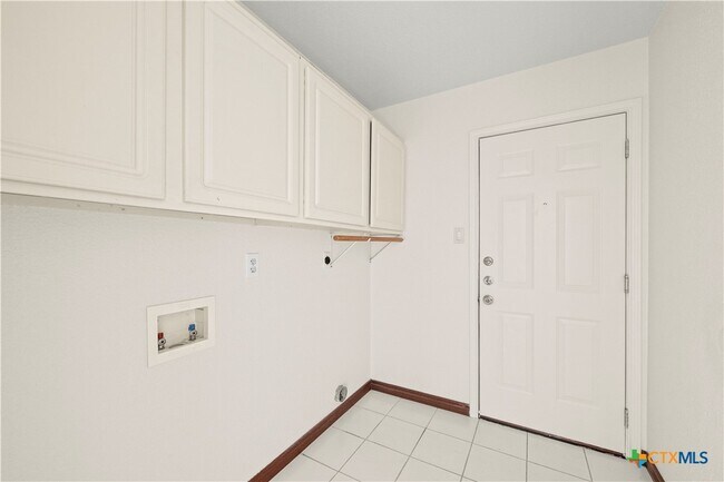 Building Photo - 1706 Bristol Dr