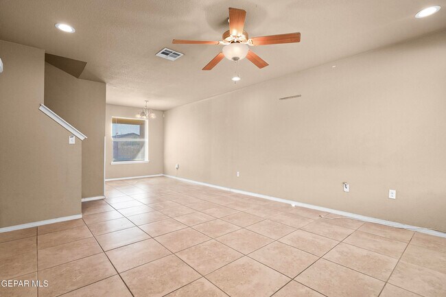 Building Photo - 10720 Canyon Sage Dr