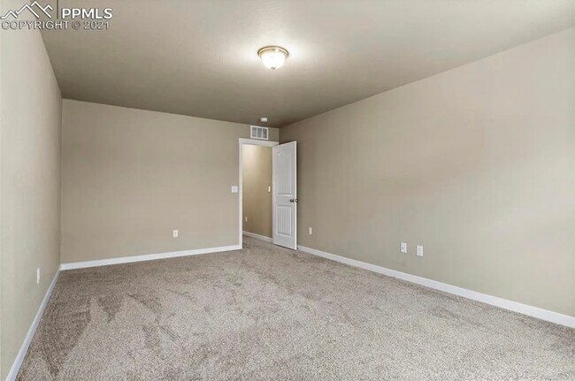 Building Photo - 4679 Pleasant Port View